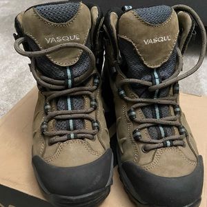 Vasque women hiking boots